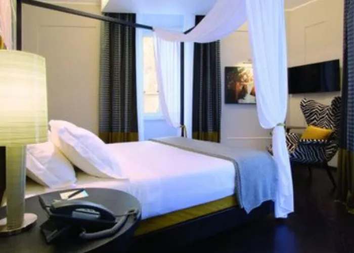 Stendhal Luxury