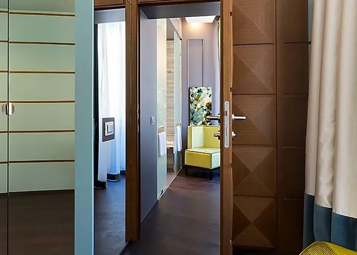 Stendhal Luxury Rom