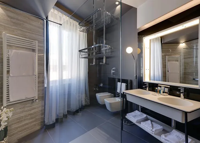 Stendhal Luxury